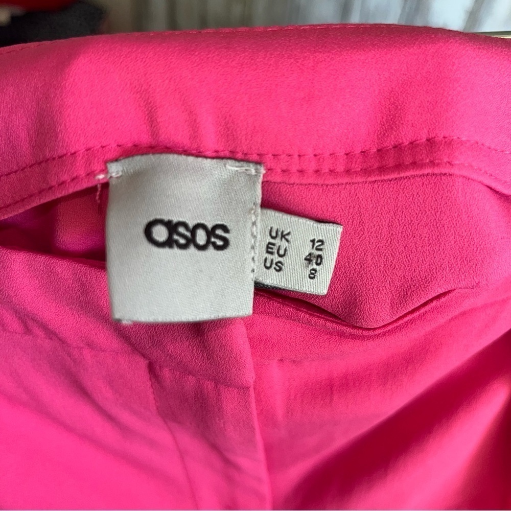 ASOS Pink Scalloped Bottom Shorts - Picture 5 of 5